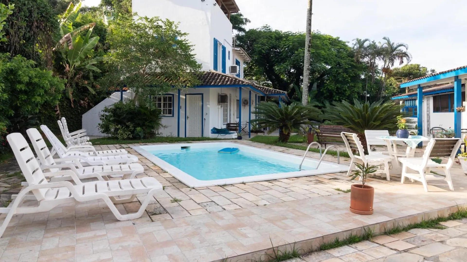 Garden 437 Suites Florianópolis B&B